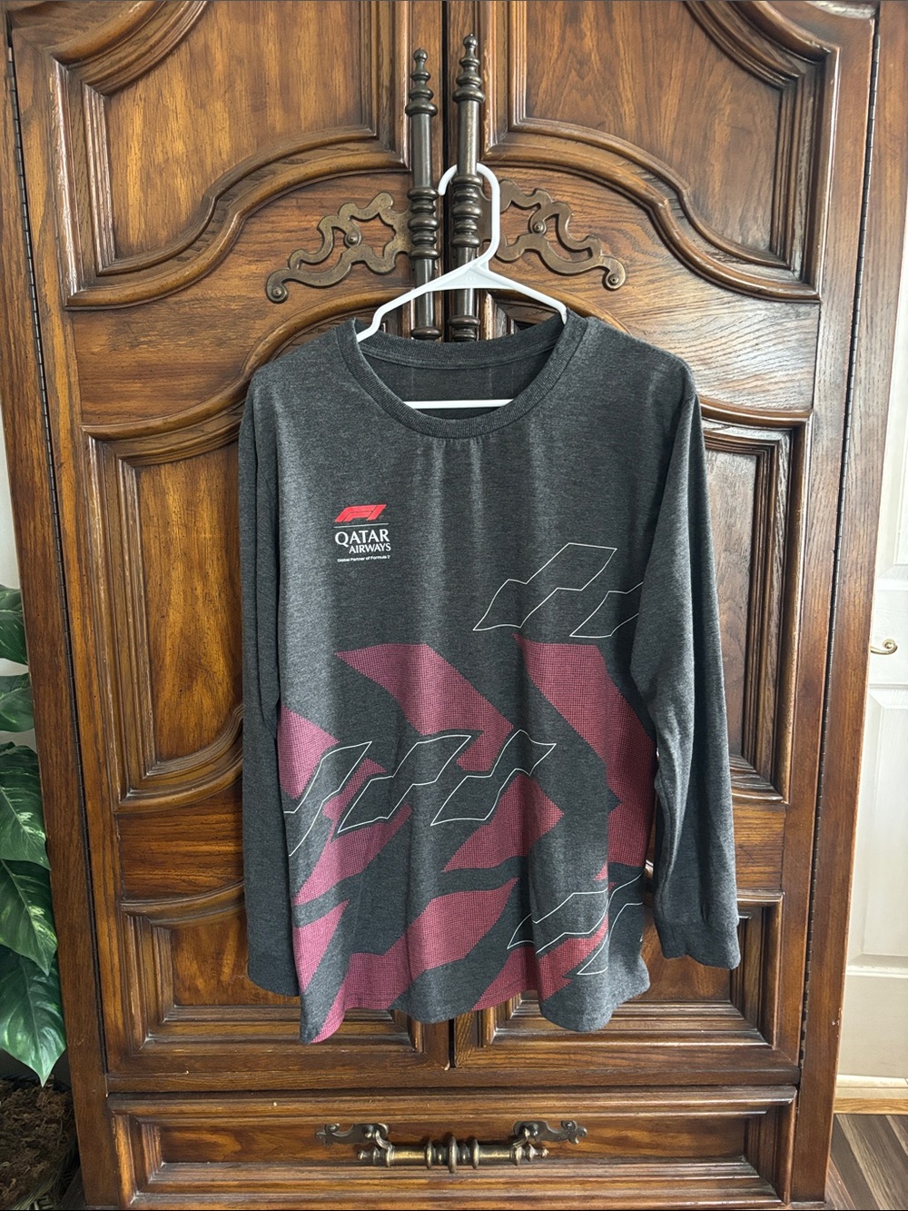 Qatar Airways F1 long sleeve shirt